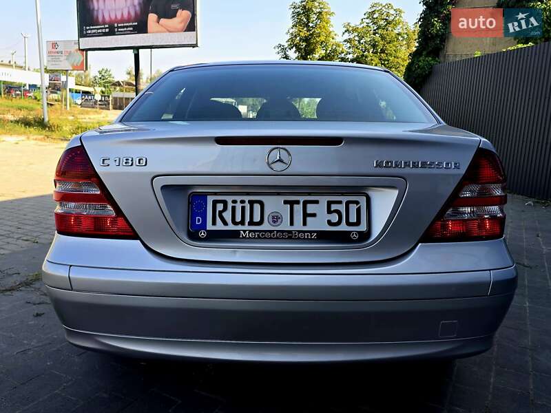 Седан Mercedes-Benz C-Class 2005 в Ивано-Франковске