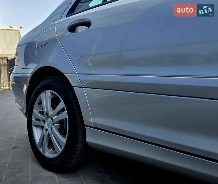 Седан Mercedes-Benz C-Class 2005 в Ивано-Франковске