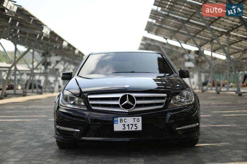 Седан Mercedes-Benz C-Class 2012 в Винниках