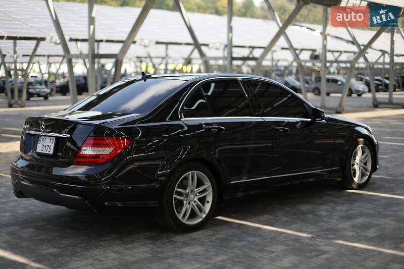 Седан Mercedes-Benz C-Class 2012 в Винниках
