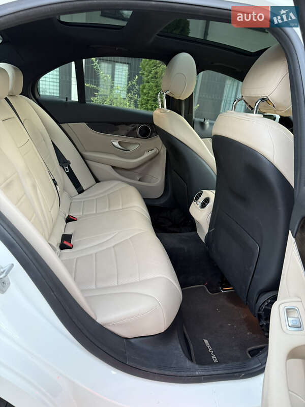 Седан Mercedes-Benz C-Class 2015 в Черновцах