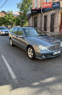 Універсал Mercedes-Benz C-Class 2004 в 