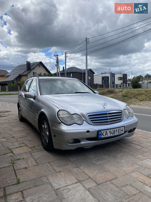 Mercedes-Benz C-Class 2004 Mercedes-Benz C-Class 2004