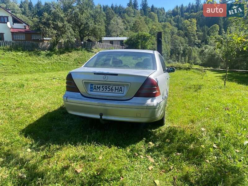 Mercedes-Benz C-Class 2000
