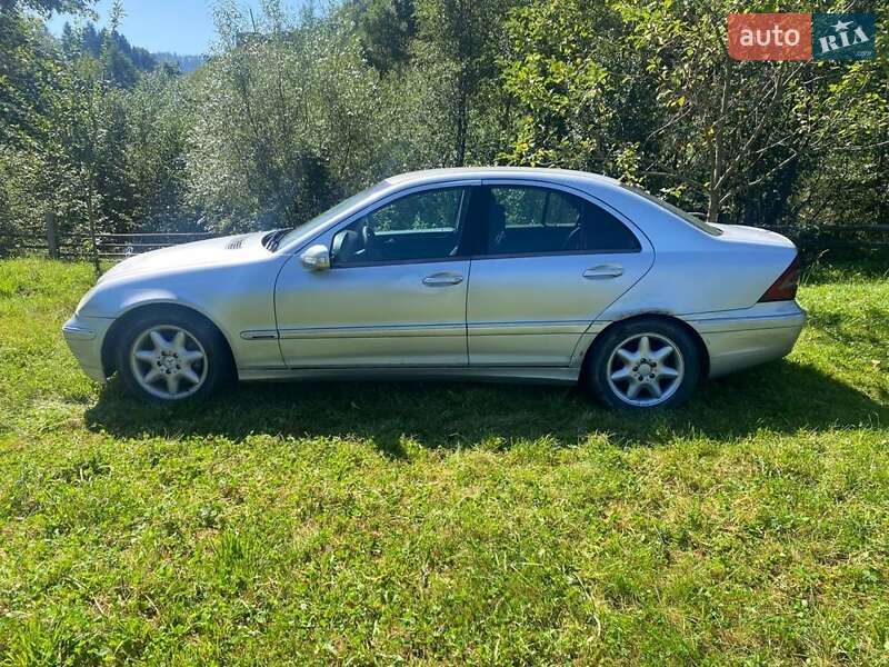 Седан Mercedes-Benz C-Class 2000 в Верховине