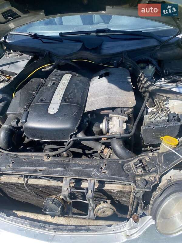 Седан Mercedes-Benz C-Class 2000 в Верховине