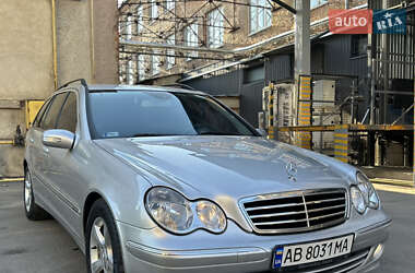 Універсал Mercedes-Benz C-Class 2004 в 