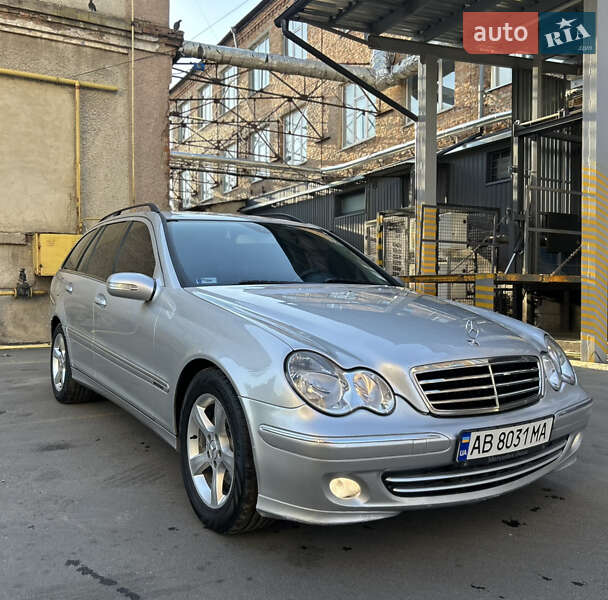 Mercedes-Benz C-Class 2004