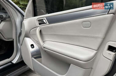 Седан Mercedes-Benz C-Class 2005 в 
