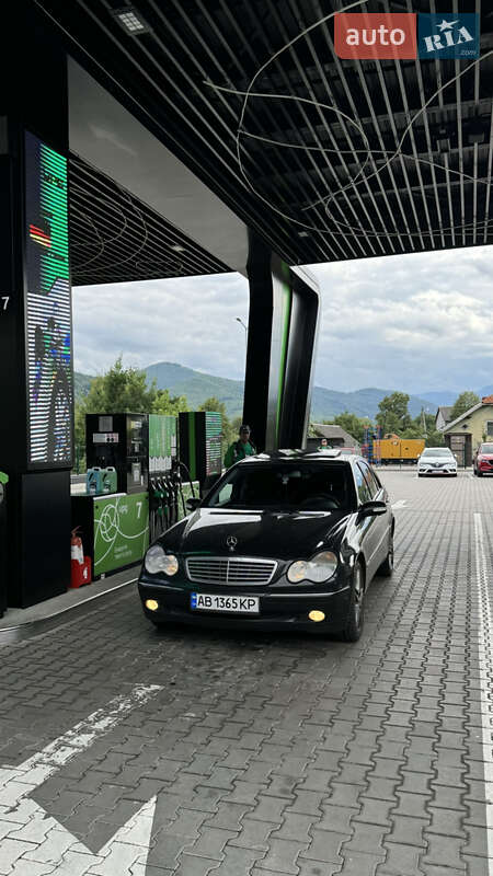 Седан Mercedes-Benz C-Class 2003 в Вінниці