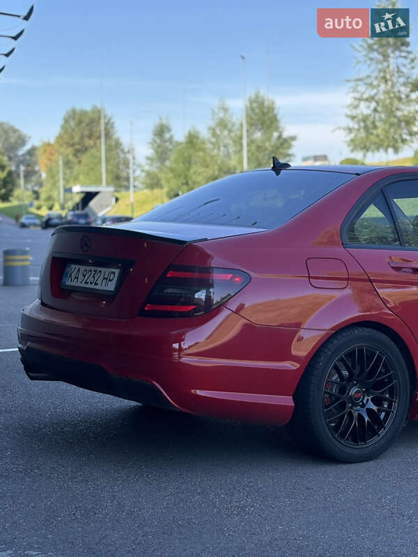Седан Mercedes-Benz C-Class 2014 в Киеве