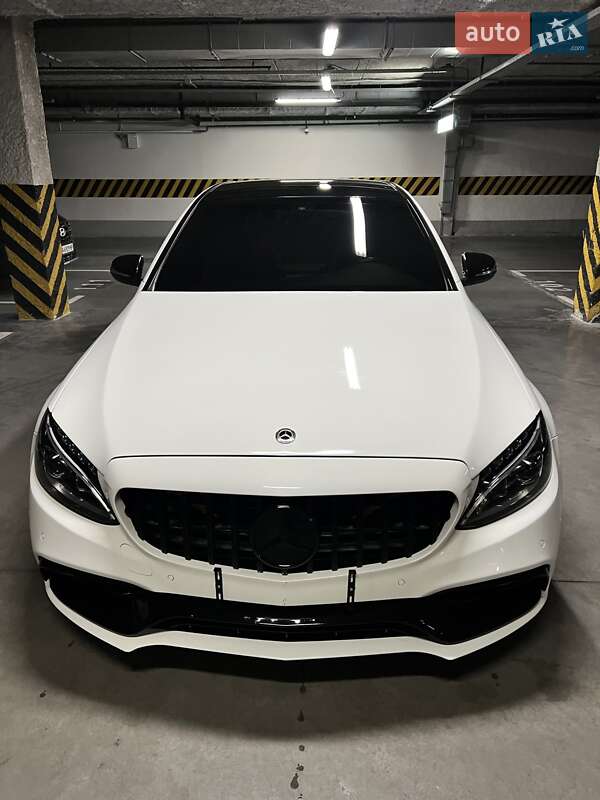 Седан Mercedes-Benz C-Class 2015 в Киеве