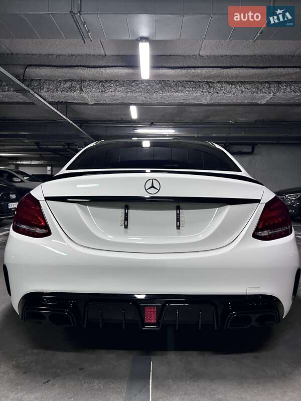 Седан Mercedes-Benz C-Class 2015 в Киеве