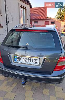 Универсал Mercedes-Benz C-Class 2011 в 