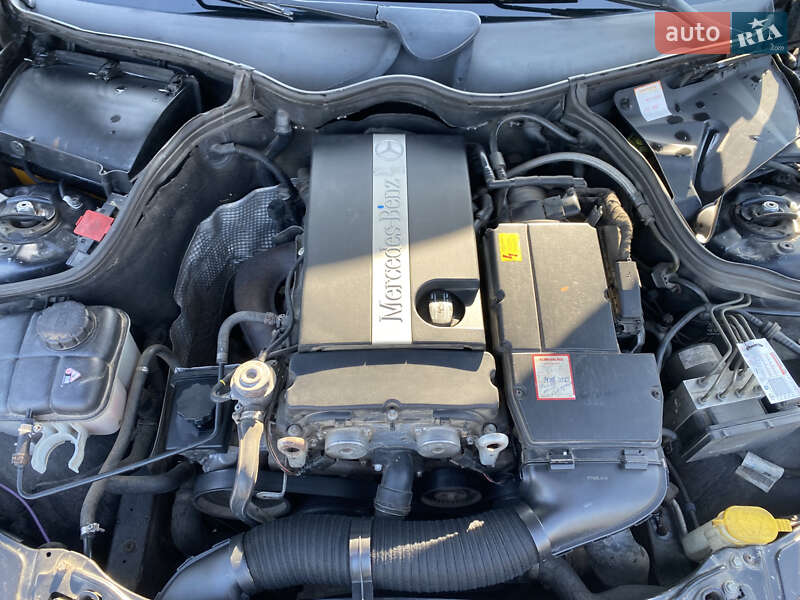 Універсал Mercedes-Benz C-Class 2002 в Вінниці