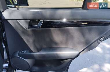 Седан Mercedes-Benz C-Class 2010 в 