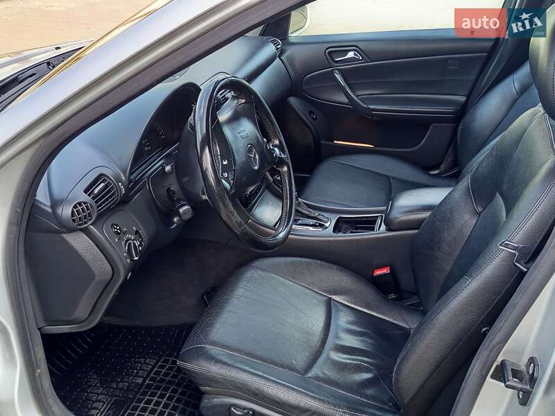 Універсал Mercedes-Benz C-Class 2002 в Рівному
