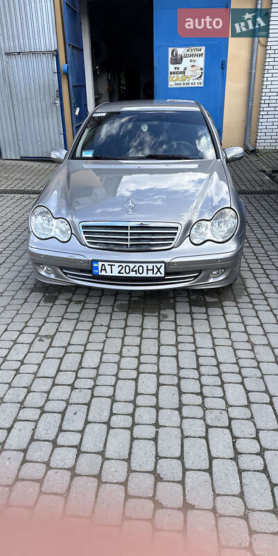 Седан Mercedes-Benz C-Class 2004 в Ивано-Франковске
