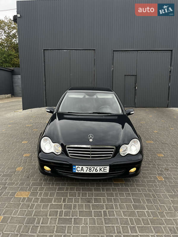 Седан Mercedes-Benz C-Class 2006 в Первомайске