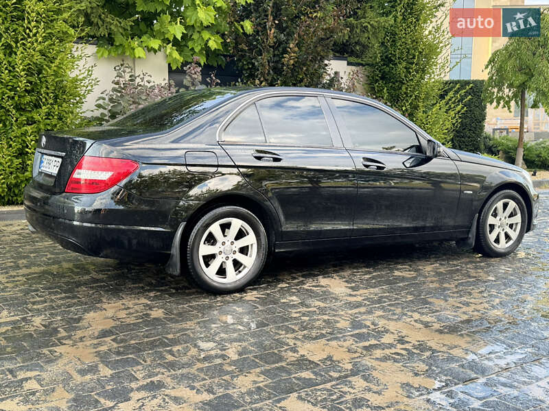 Седан Mercedes-Benz C-Class 2011 в Львове