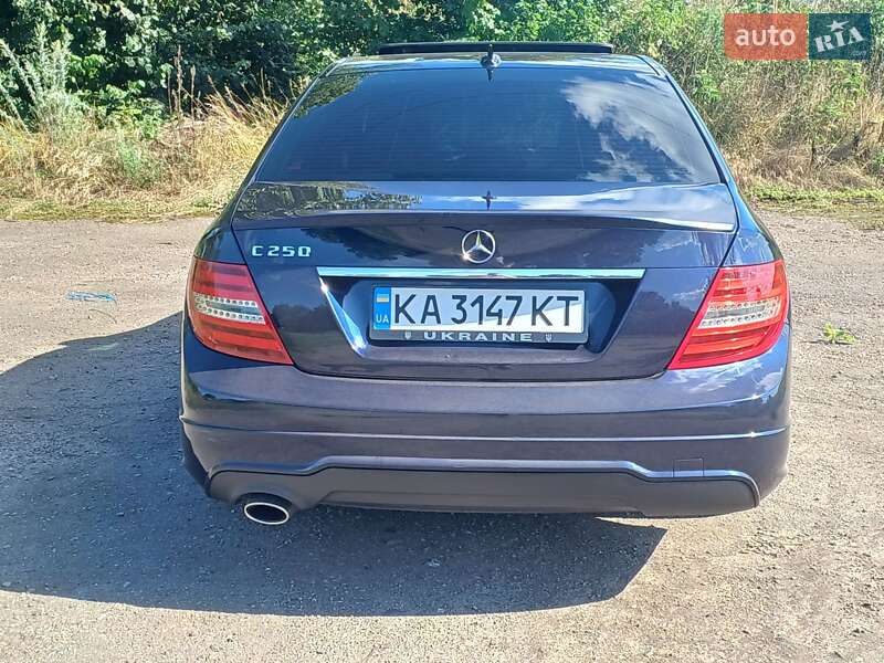 Седан Mercedes-Benz C-Class 2012 в Белой Церкви