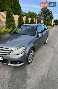 Універсал Mercedes-Benz C-Class 2011 в 