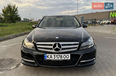 Седан Mercedes-Benz C-Class 2012 в Киеве