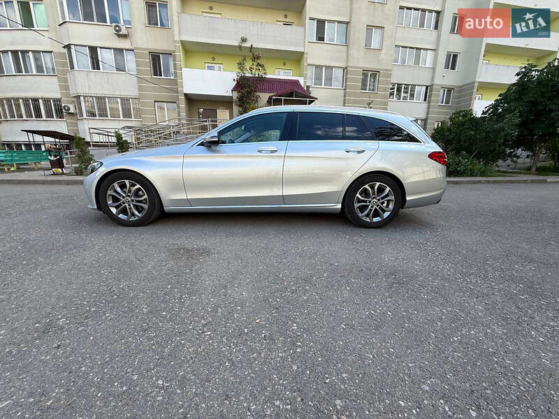 Универсал Mercedes-Benz C-Class 2017 в 