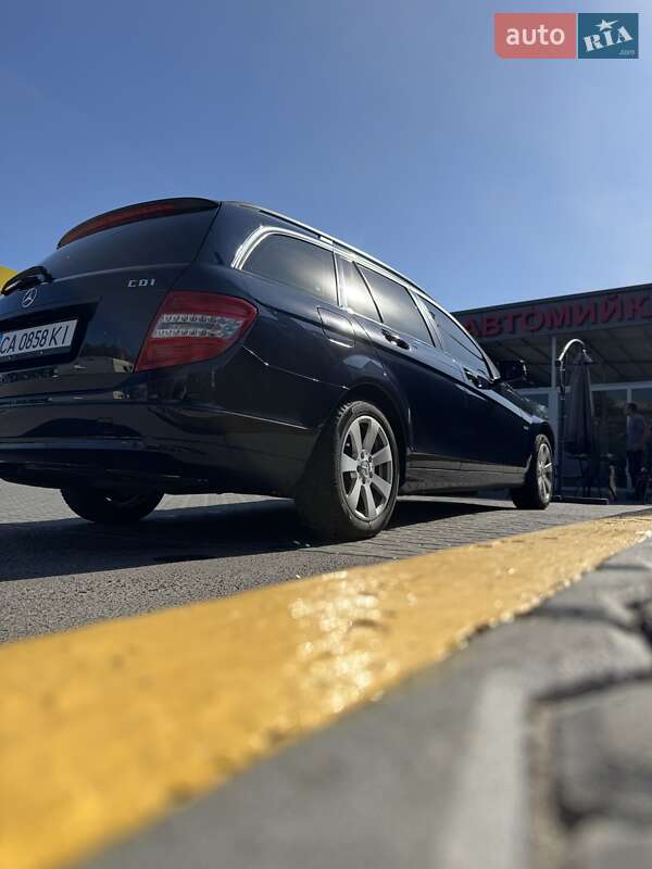 Универсал Mercedes-Benz C-Class 2010 в Черкассах фото 3 Универсал Mercedes-Benz C-Class 2010 в Черкассах