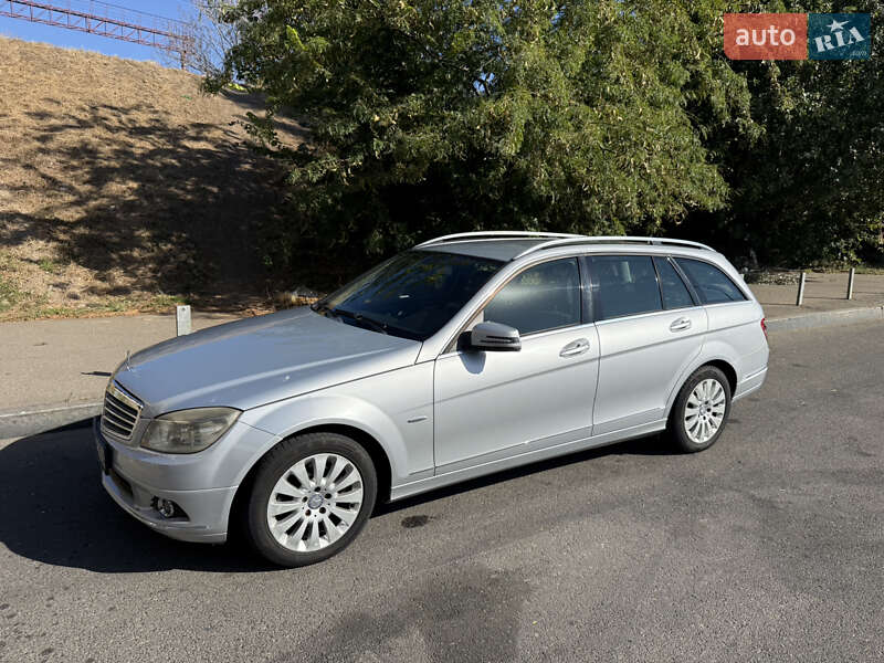 Универсал Mercedes-Benz C-Class 2009 в 