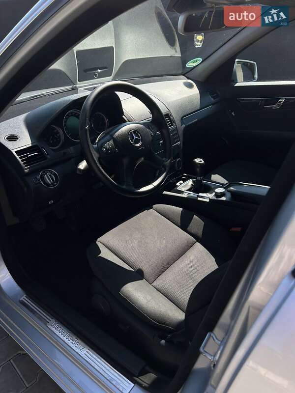 Седан Mercedes-Benz C-Class 2010 в Киеве