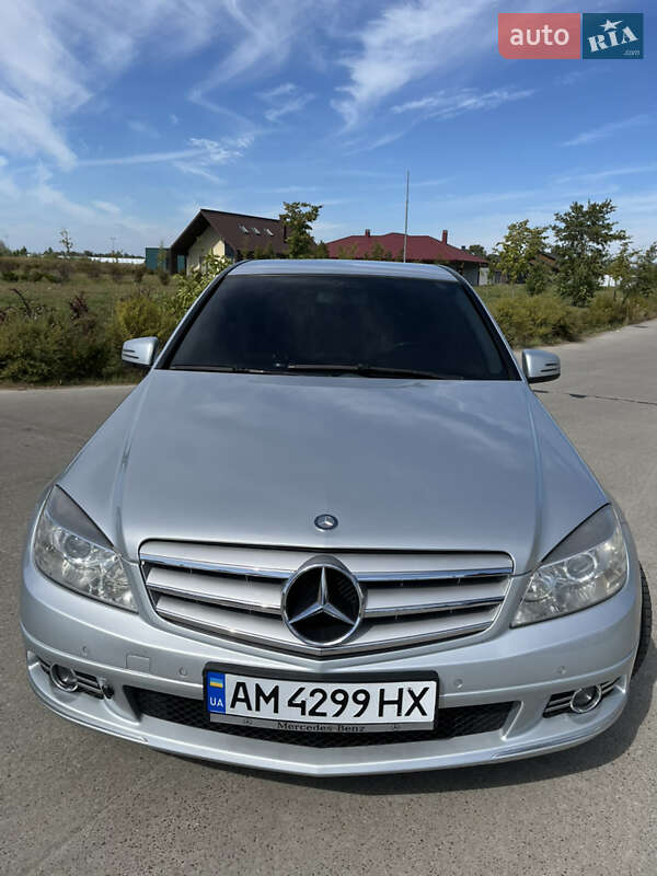 Седан Mercedes-Benz C-Class 2008 в Коростене