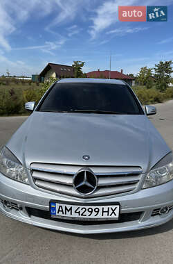 Седан Mercedes-Benz C-Class 2008 в 