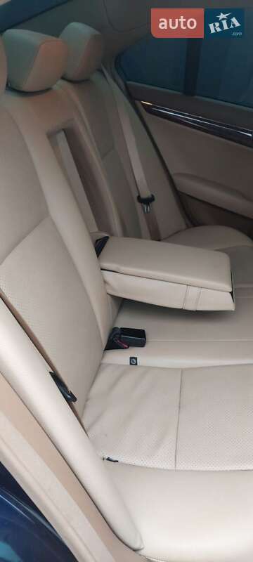 Седан Mercedes-Benz C-Class 2007 в Хмельницькому
