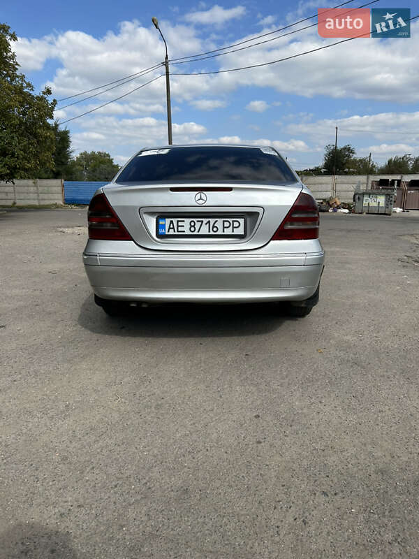Седан Mercedes-Benz C-Class 2002 в Кривом Роге фото 4 Седан Mercedes-Benz C-Class 2002 в Кривом Роге
