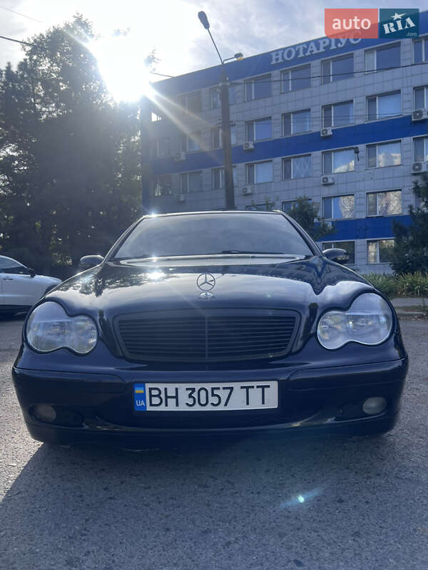 Седан Mercedes-Benz C-Class 2001 в Одессе