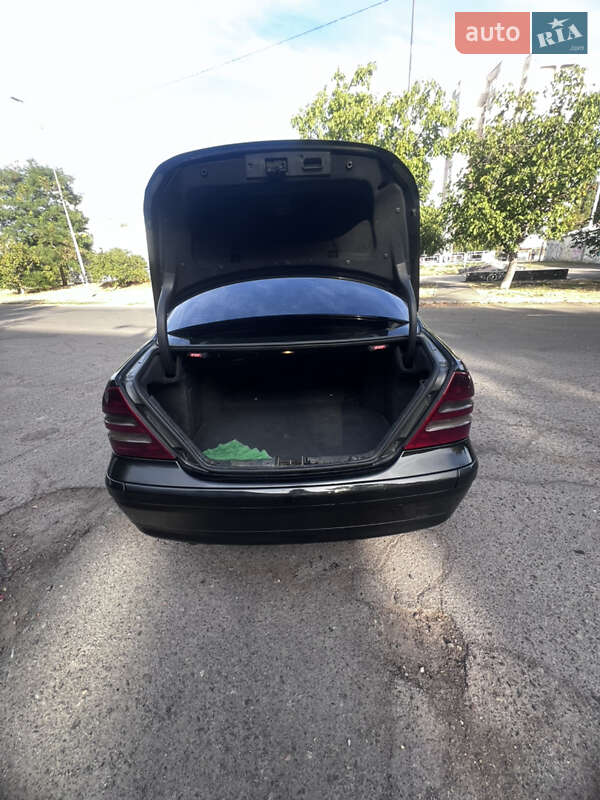 Седан Mercedes-Benz C-Class 2001 в Одессе