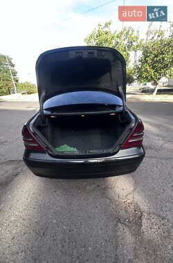 Седан Mercedes-Benz C-Class 2001 в 