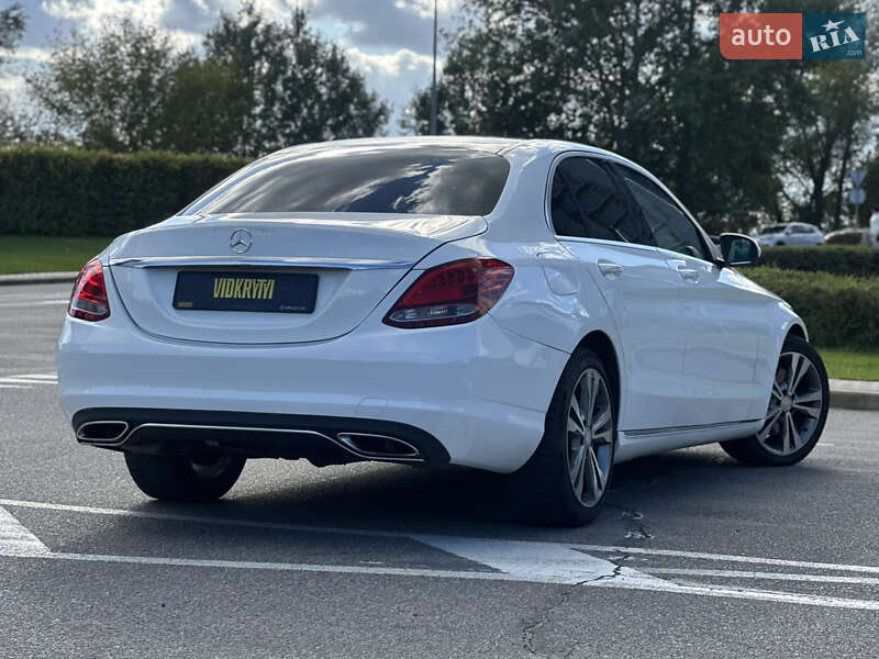 Седан Mercedes-Benz C-Class 2017 в Киеве