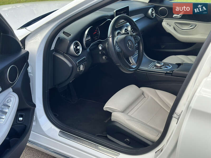 Седан Mercedes-Benz C-Class 2017 в Киеве