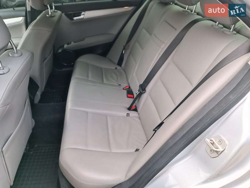 Седан Mercedes-Benz C-Class 2008 в Харкові