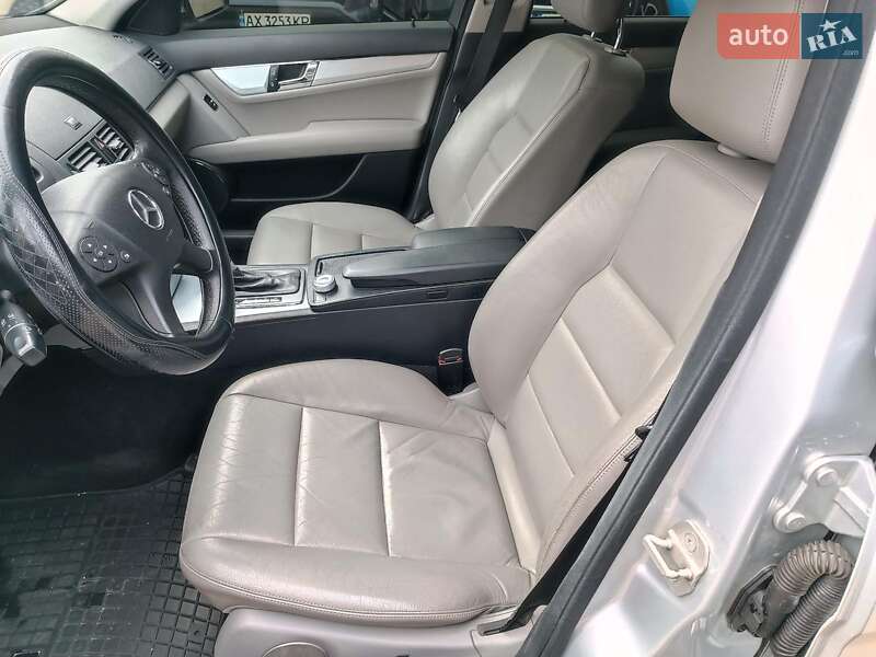 Седан Mercedes-Benz C-Class 2008 в Харкові