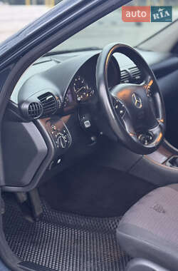 Універсал Mercedes-Benz C-Class 2004 в 