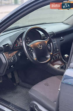 Універсал Mercedes-Benz C-Class 2004 в 