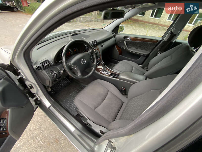 Седан Mercedes-Benz C-Class 2002 в Калиновке