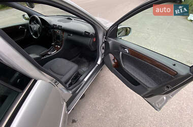 Седан Mercedes-Benz C-Class 2002 в 