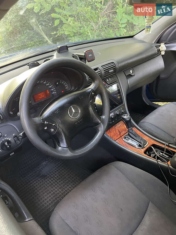 Седан Mercedes-Benz C-Class 2003 в Виннице