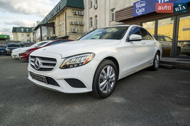 Седан Mercedes-Benz C-Class 2018 в  фото Седан Mercedes-Benz C-Class 2018 в
