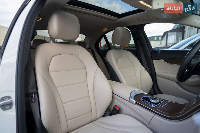 Седан Mercedes-Benz C-Class 2018 в Киеве