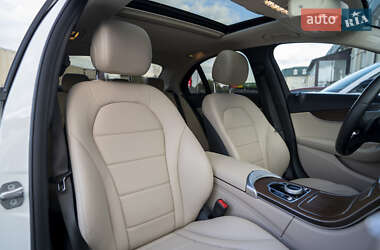 Седан Mercedes-Benz C-Class 2018 в  фото 36 Седан Mercedes-Benz C-Class 2018 в